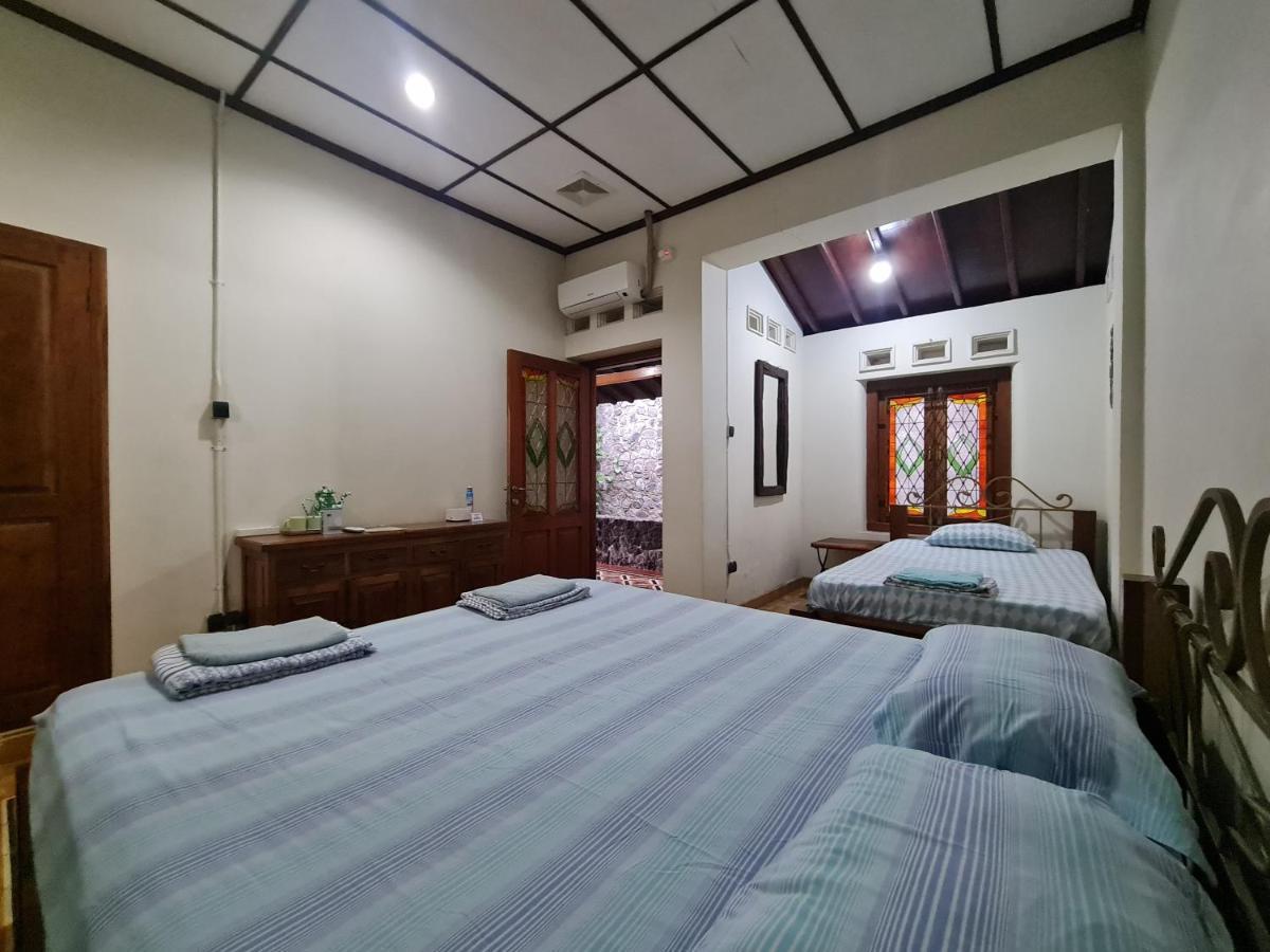 Omah Pitoe Yogya Homestay Jogjakarta Buitenkant foto