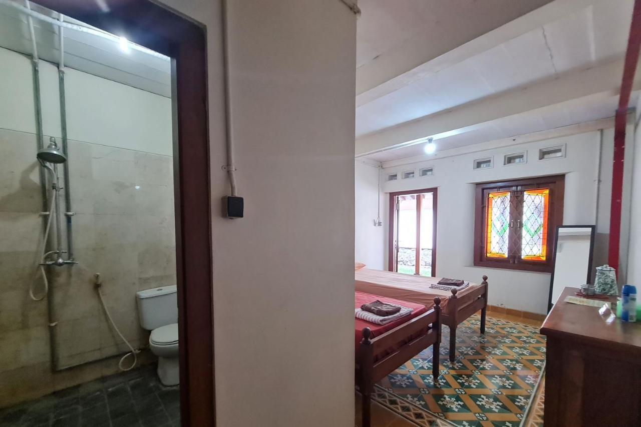 Omah Pitoe Yogya Homestay Jogjakarta Buitenkant foto