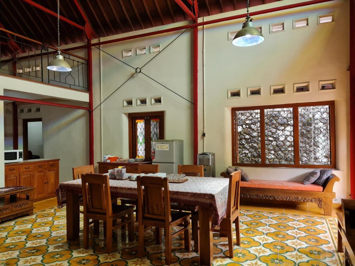 Omah Pitoe Yogya Homestay Jogjakarta Buitenkant foto
