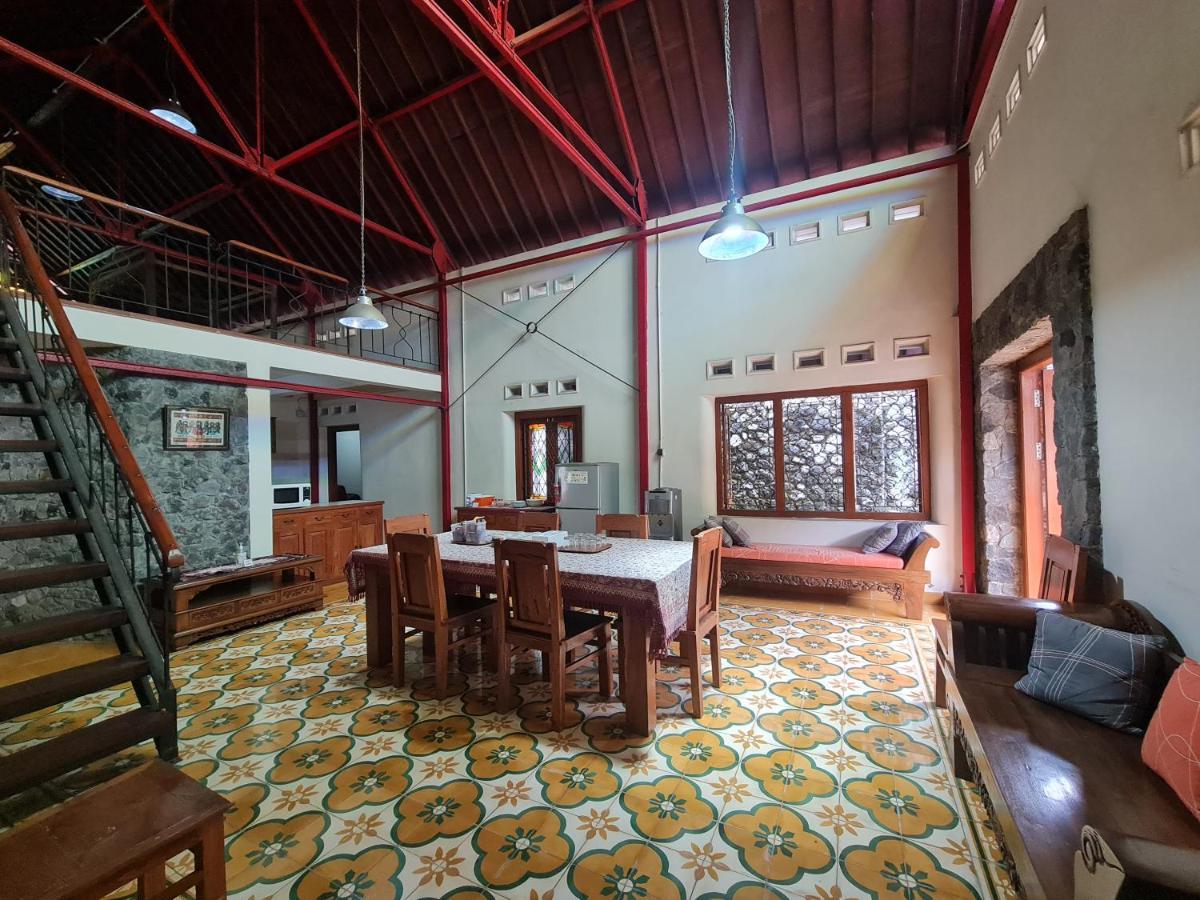 Omah Pitoe Yogya Homestay Jogjakarta Buitenkant foto