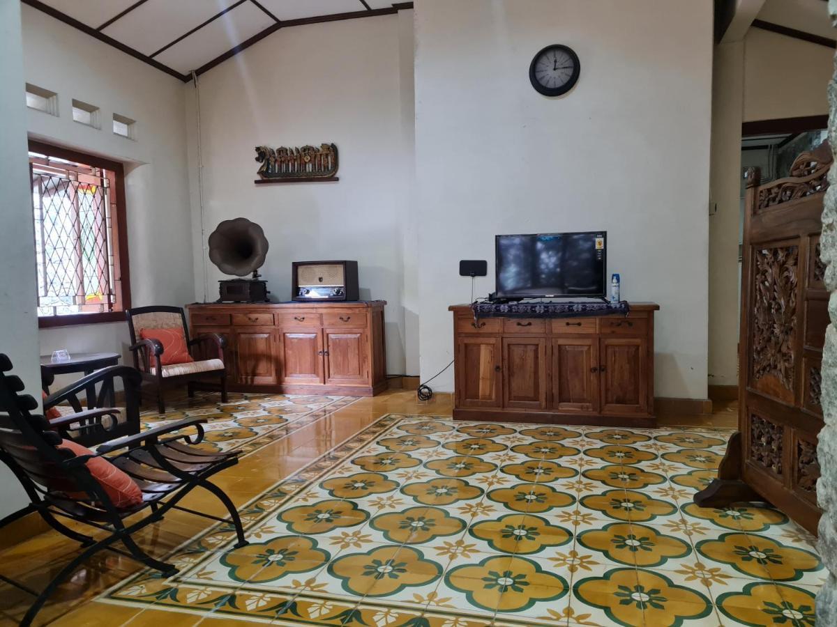 Omah Pitoe Yogya Homestay Jogjakarta Buitenkant foto