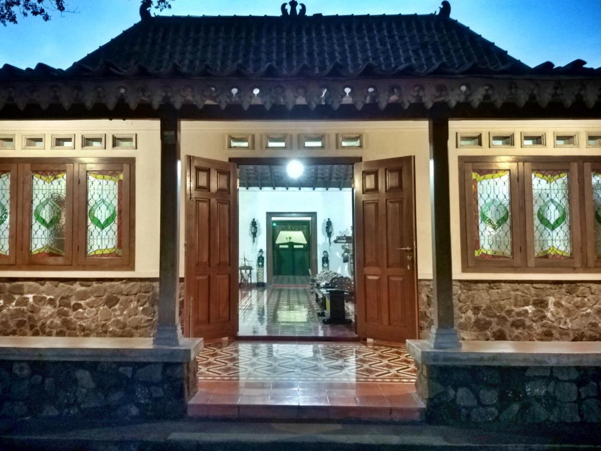 Omah Pitoe Yogya Homestay Jogjakarta Buitenkant foto